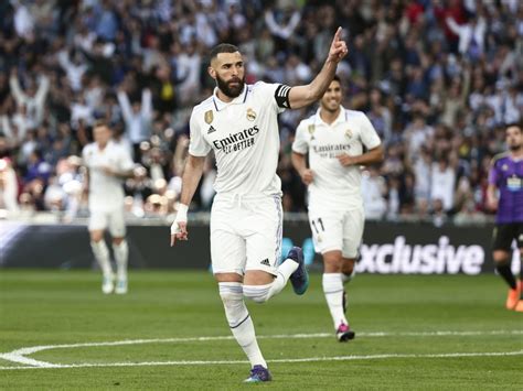 Benzema nets 7-minute hat trick, Madrid beats Valladolid 6-0